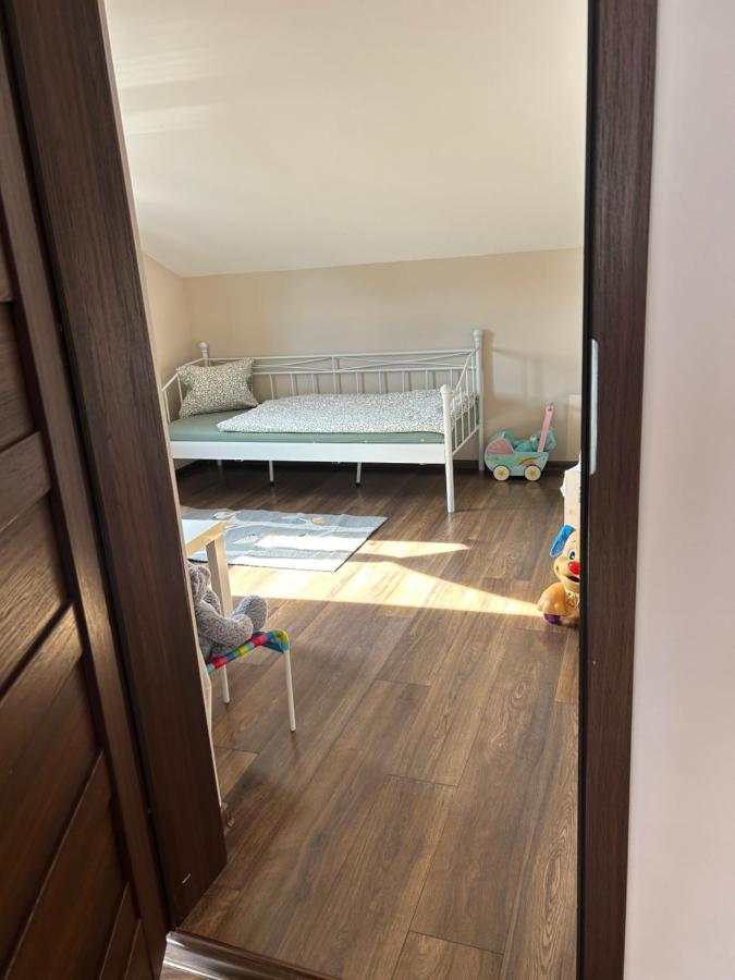 Apartament Bobrzanska - 4 Bedrooms Sypialnie Свидница Экстерьер фото