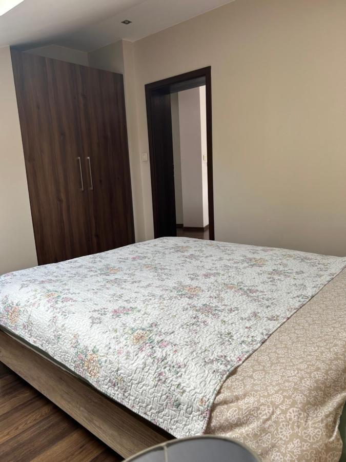 Apartament Bobrzanska - 4 Bedrooms Sypialnie Свидница Экстерьер фото