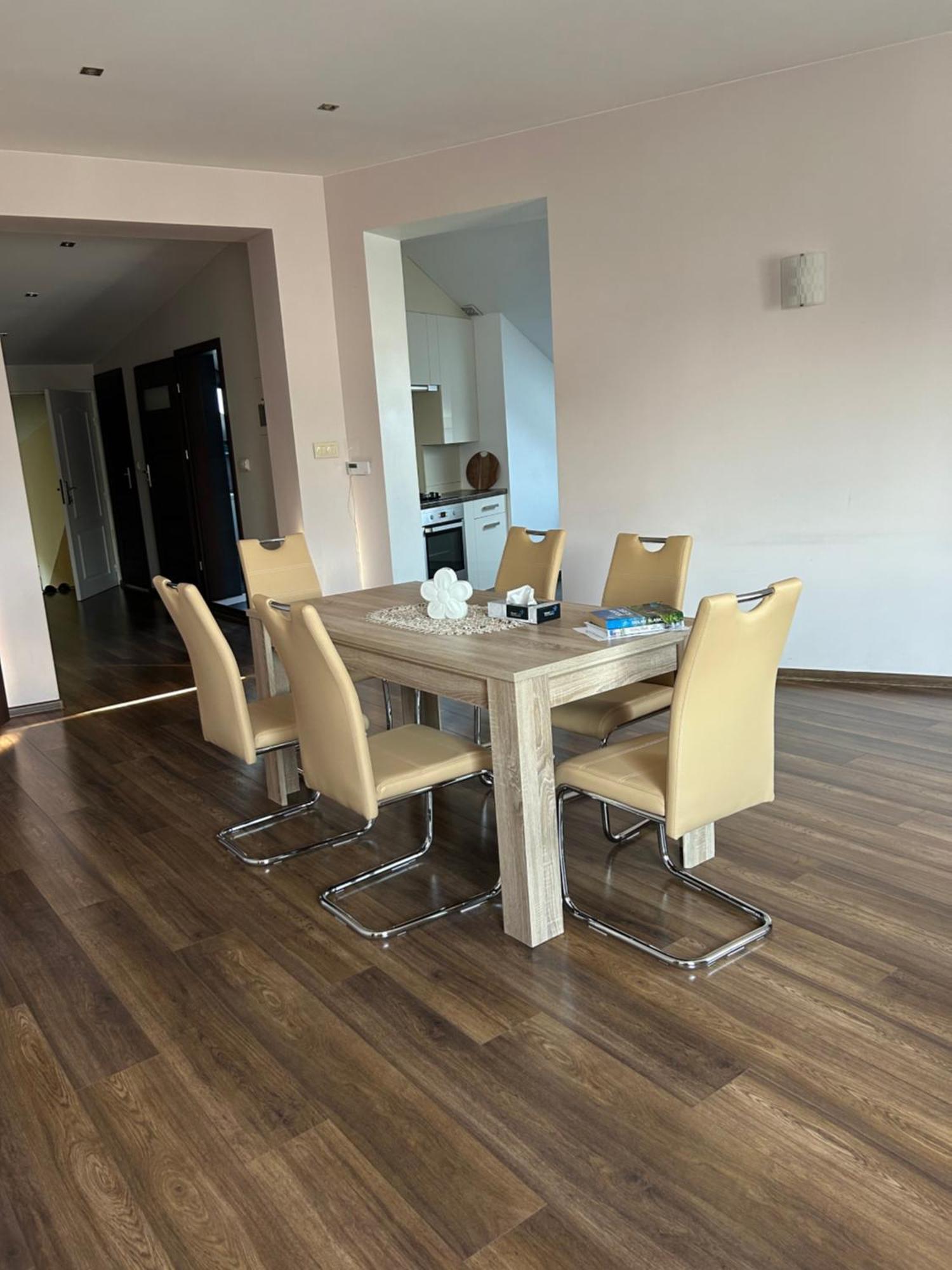 Apartament Bobrzanska - 4 Bedrooms Sypialnie Свидница Экстерьер фото